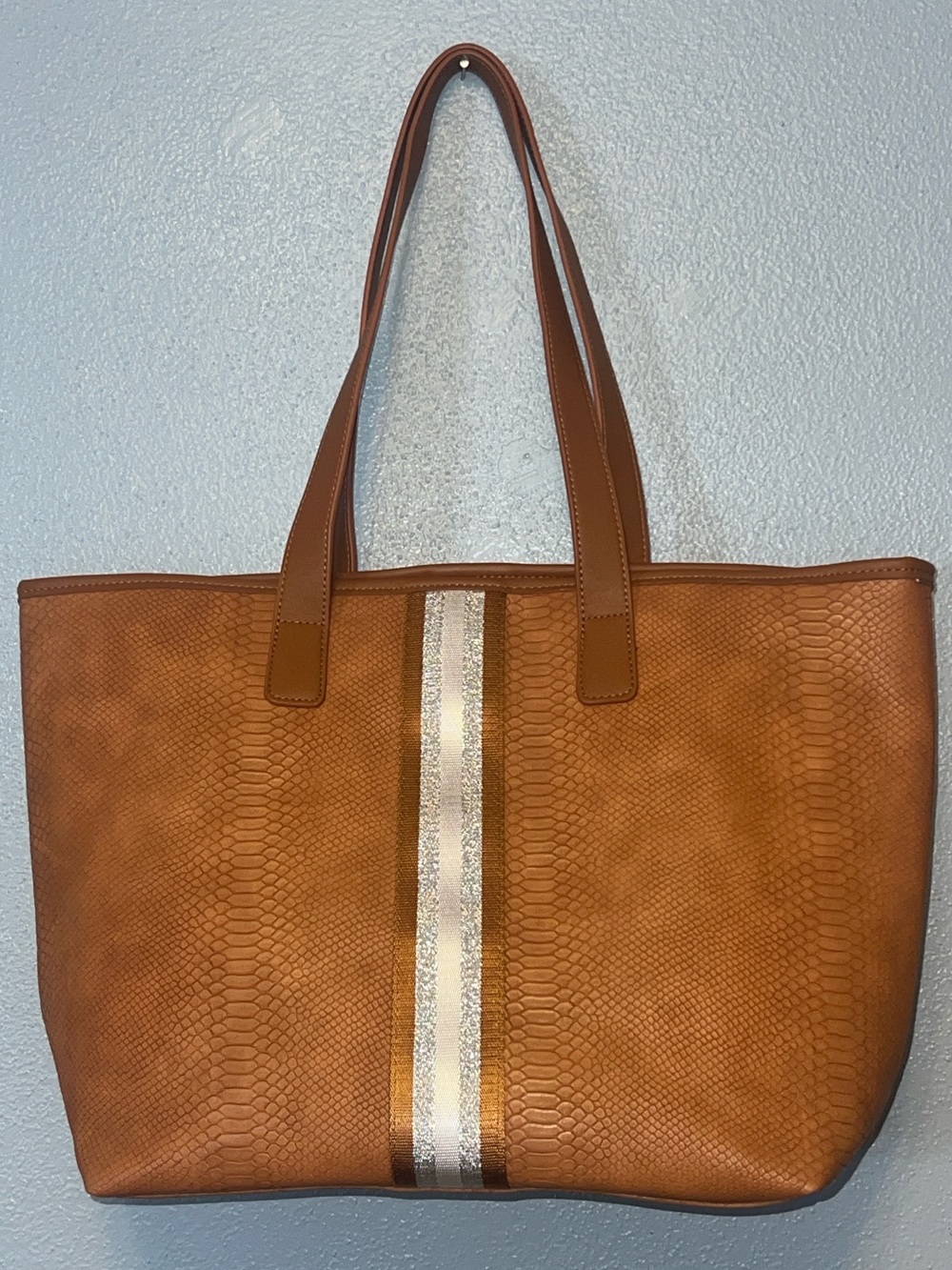 Threaded Pear Kira Tote Bag View 3